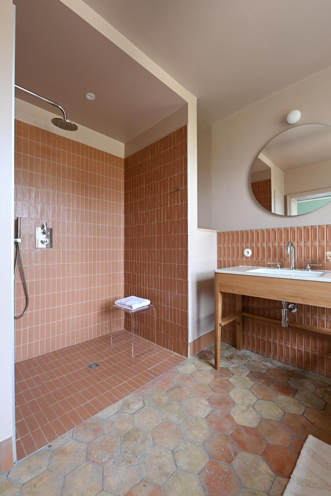 Hotel Les Pres Saint-Hilaire-le-Chatel Exterior foto